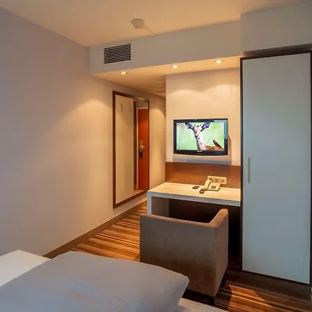 Rilano 24/7 Hotel Muenchen 3* Munich